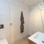 Vakker - Stor Parkeringsplass 10min Fra *