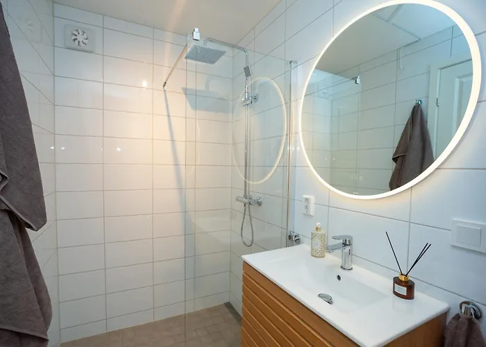 Vakker - Stor Parkeringsplass 10min Fra Apartamento