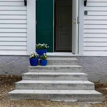 Apartment Vakker - Stor Parkeringsplass 10min Fra