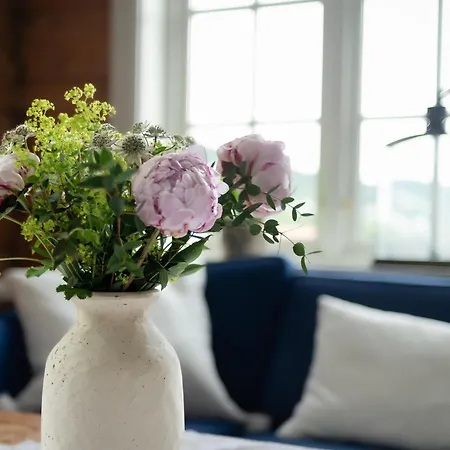 Vakker - Stor Parkeringsplass 10min Fra Bergen