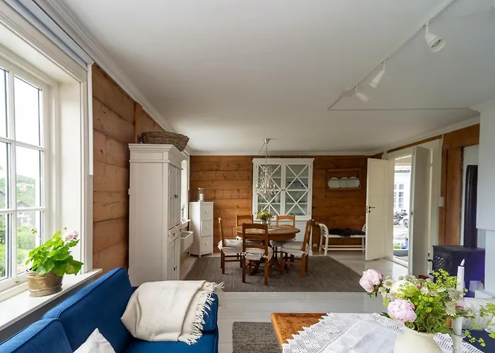 Apartment Vakker - Stor Parkeringsplass 10min Fra